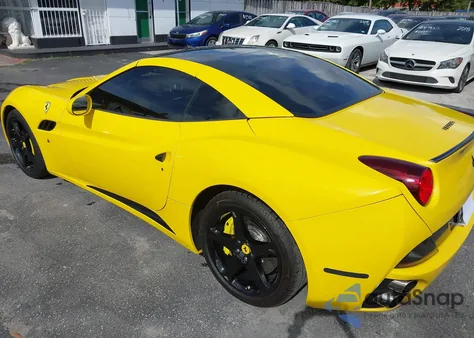 2010 Ferrari California из США, поврежденный, VIN ZFF65LJA2A0171436